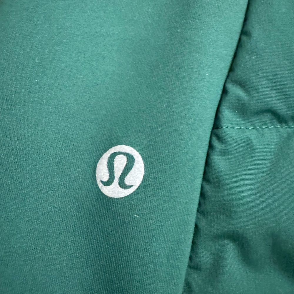 EUC! Lululemon Down For It All Vest, sz 2 - Picture 12 of 16